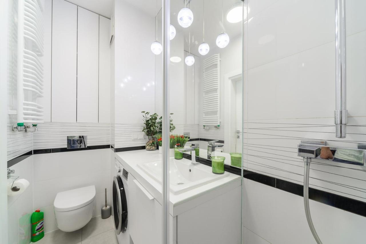 Lumina Luxury Apartments In Mennica Residence Варшава Экстерьер фото